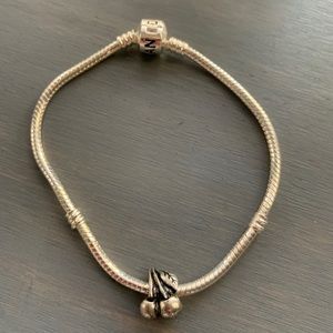 🎅🏻HOLIDAY SALE🎄Cherry charm